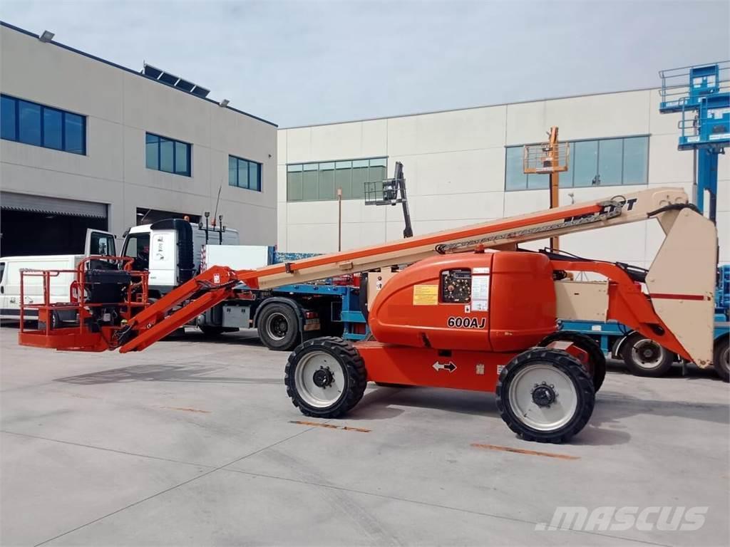 JLG 600AJ Plataformas con brazo de elevación telescópico