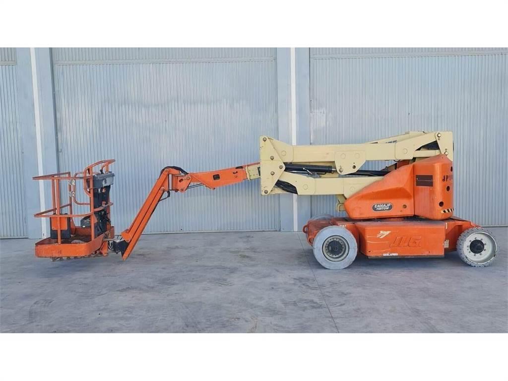 JLG E400AJPN Plataformas con brazo de elevación manual