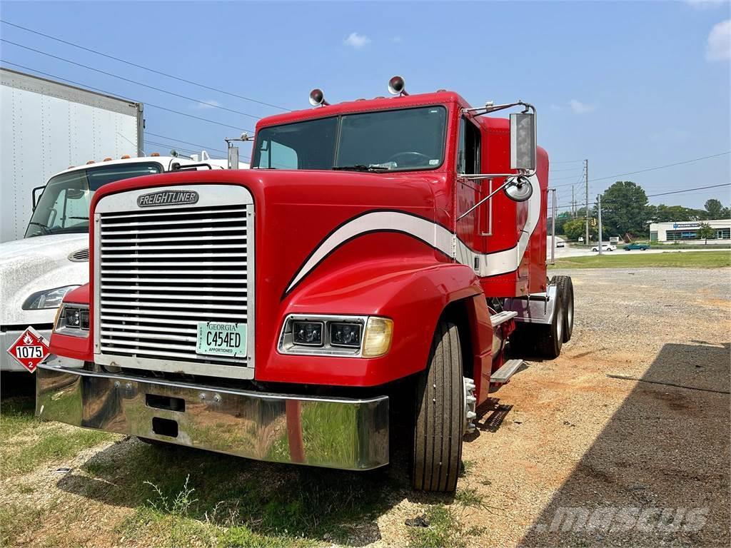 Freightliner FLD120 Camiones de volteo para virutas de madera