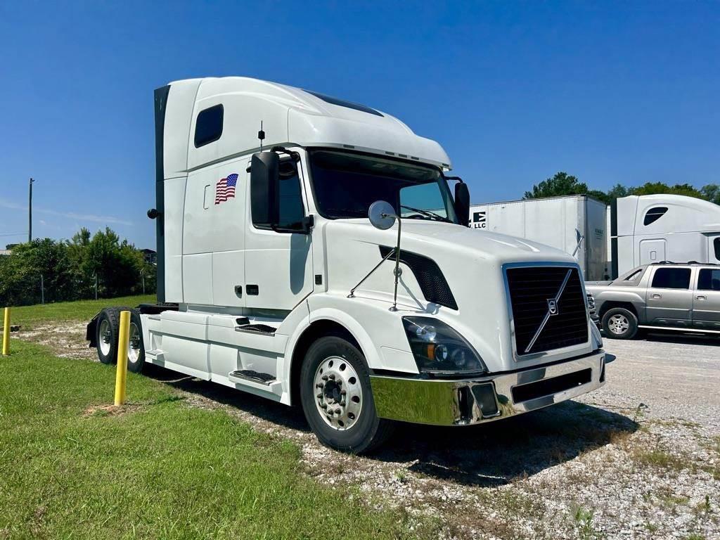 Volvo VNL64T780 Camiones tractor