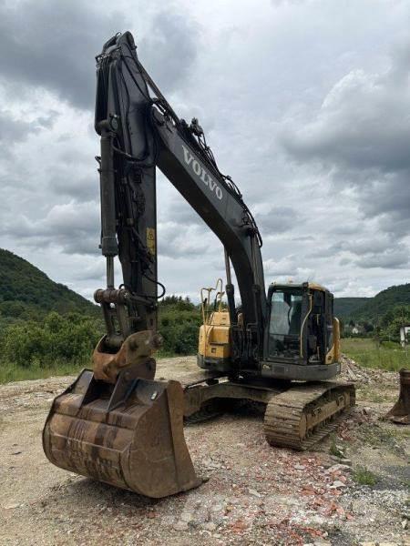 Volvo ECR235 D Excavadoras sobre orugas