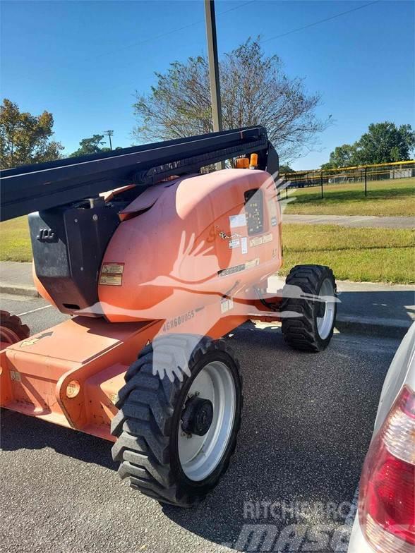 JLG 600A Plataformas con brazo de elevación manual