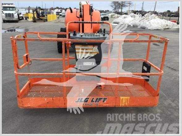 JLG 600AJ Plataformas con brazo de elevación manual