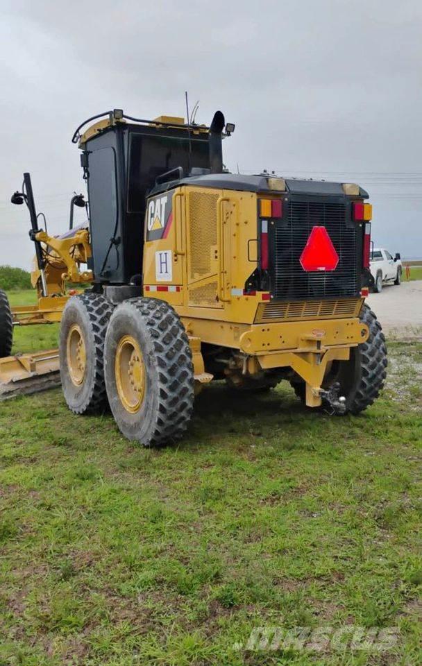 CAT 140M Buldozer sobre oruga