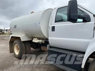 Ford F750 Camiones cisterna