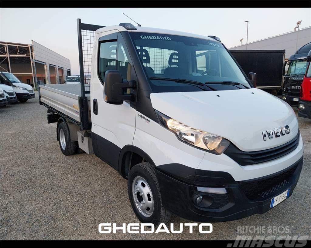 Iveco 35C14 Vehículos de caha cerrada