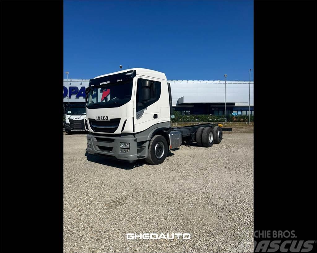 Iveco AS440S46 Camiones con caja de remolque