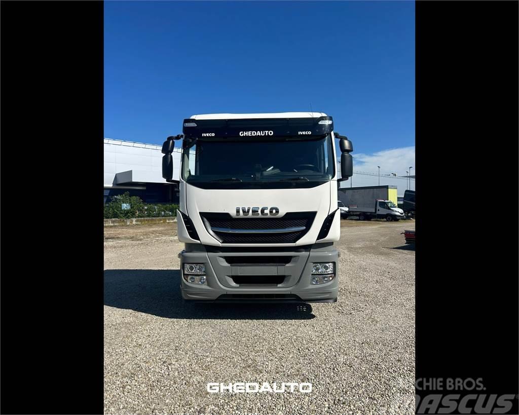 Iveco AS440S46 Camiones con caja de remolque