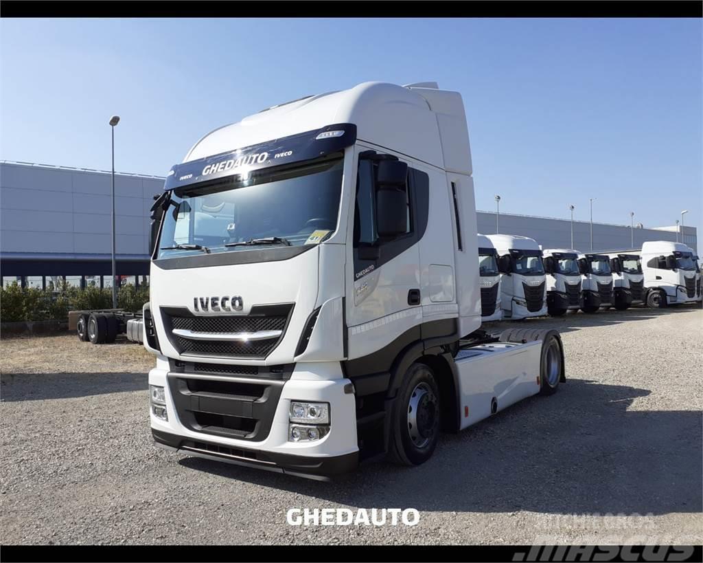 Iveco AS440S48 Camiones con caja de remolque