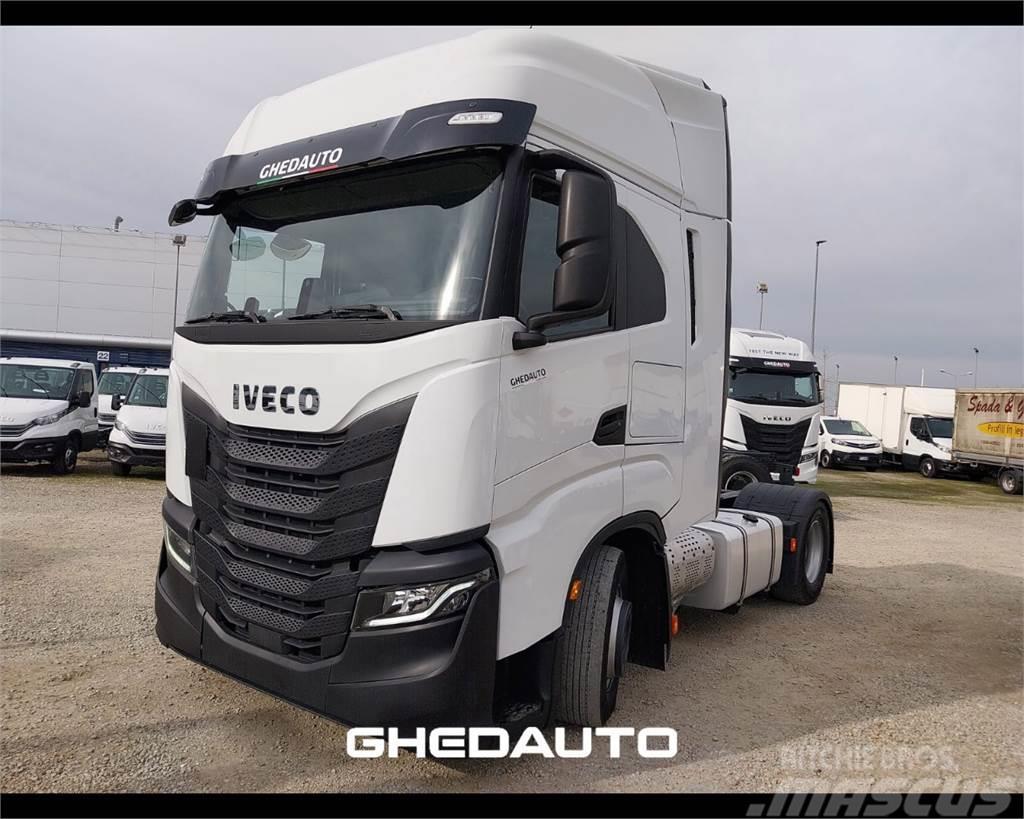 Iveco AS440S48 Camiones con caja de remolque