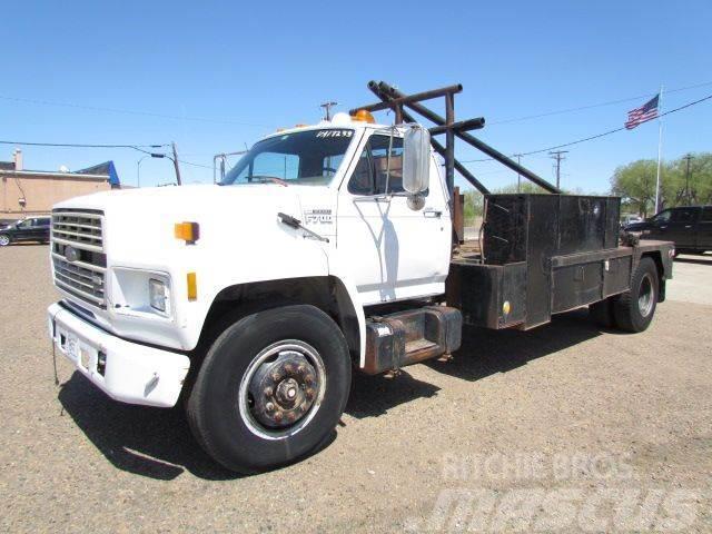 Ford F700 Camiones de cama baja