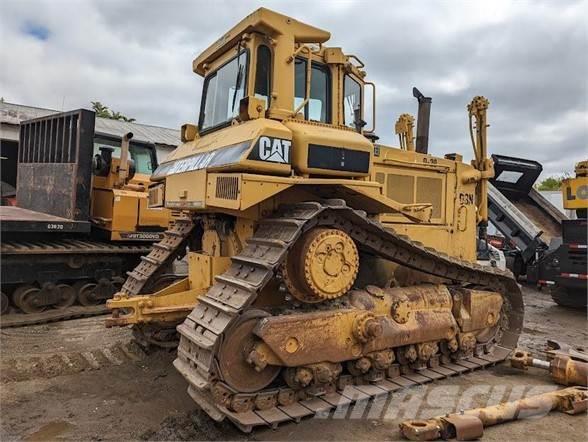 CAT D8N Buldozer sobre oruga