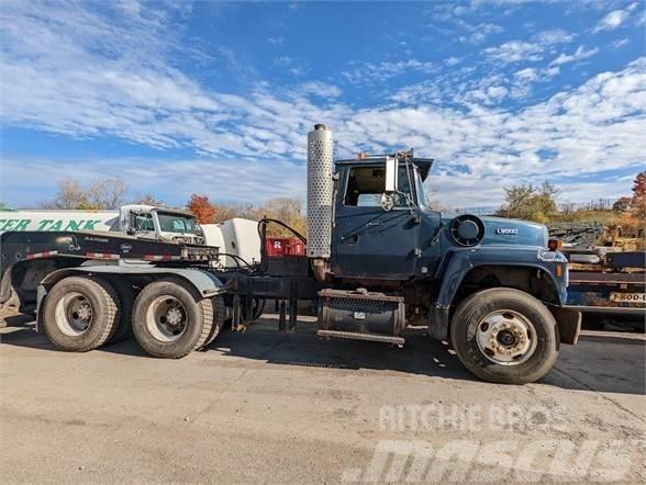 Ford L9000 Camiones tractor