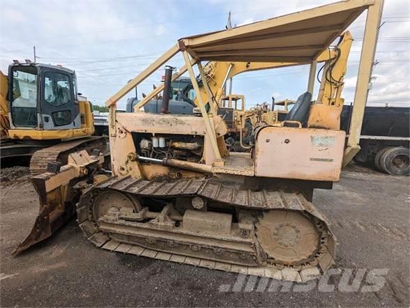 International TD8C Buldozer sobre oruga