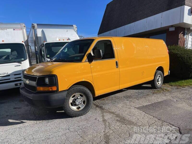 Chevrolet Express Vehículos de caha cerrada