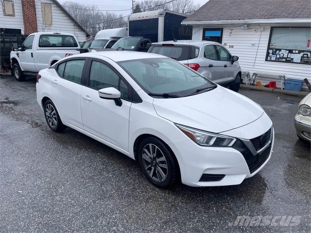 Nissan Versa Carros