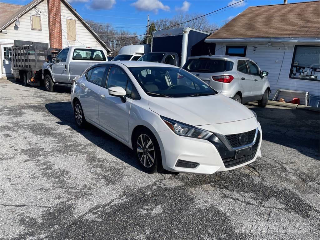 Nissan Versa Carros