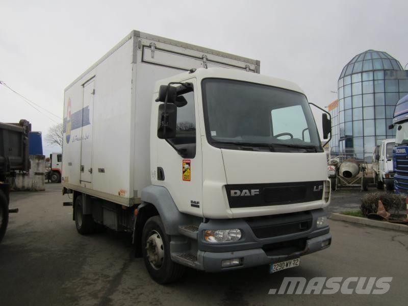 DAF LF 220 Camiones para transporte de animales