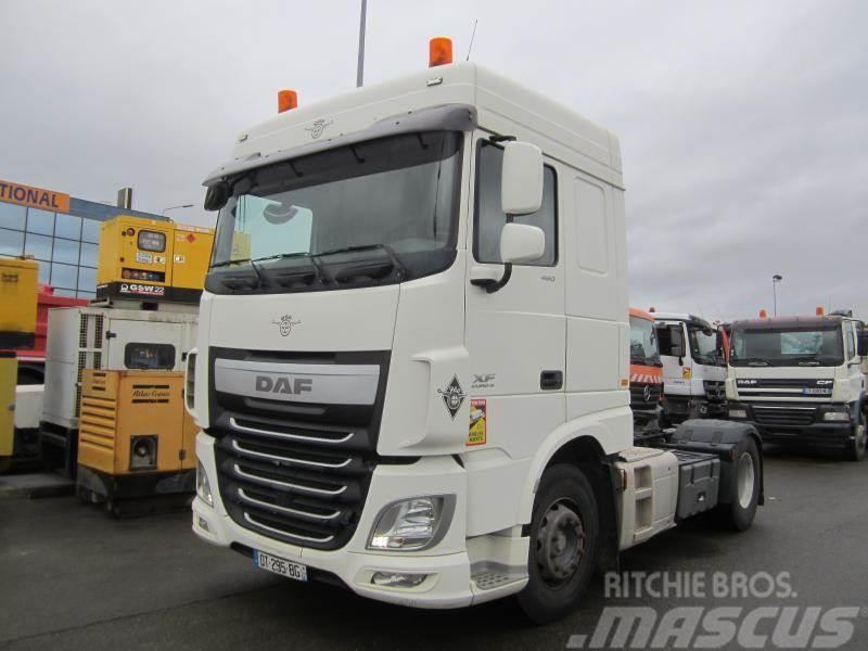 DAF XF105 460 Camiones tractor