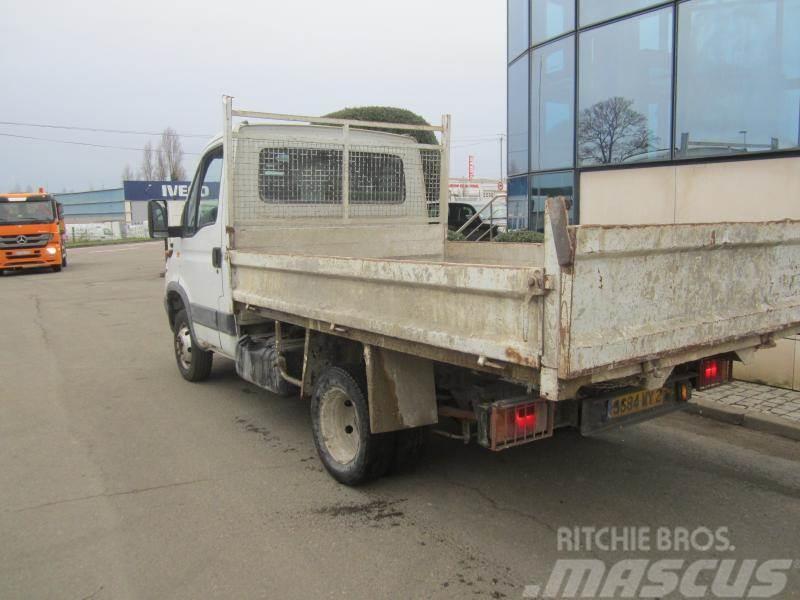 Iveco Daily 35C11 Caja abierta/laterales abatibles