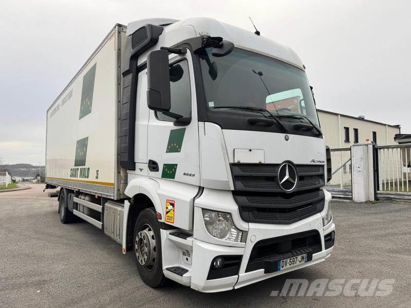 Mercedes-Benz Actros Camiones con caja de remolque