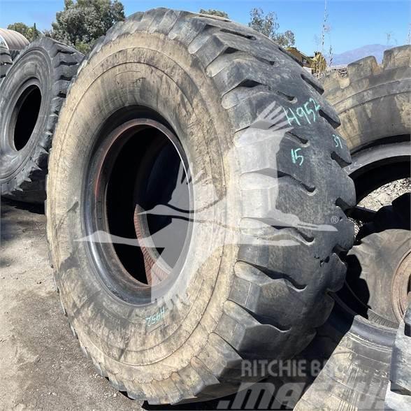 Bridgestone 2400R35 Llantas