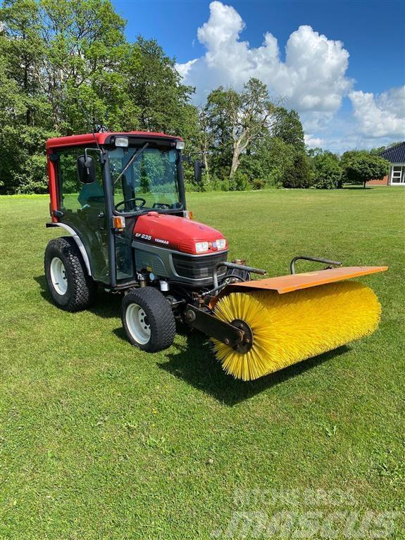 Yanmar EF 235 Tractores compactos