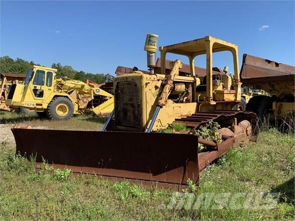 CAT D6C Buldozer sobre oruga