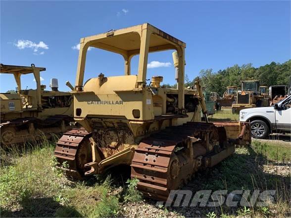 CAT D6C Buldozer sobre oruga