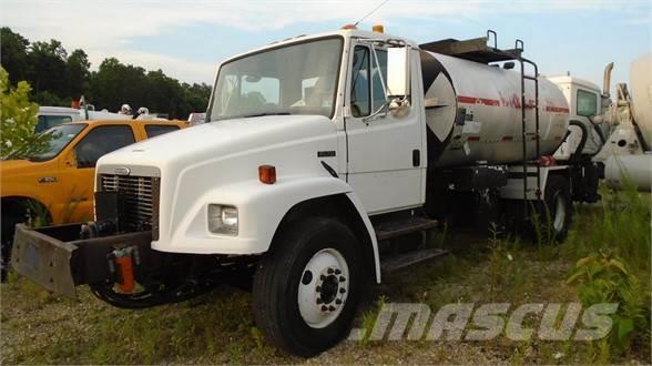 Freightliner FL70 Camiones cisterna