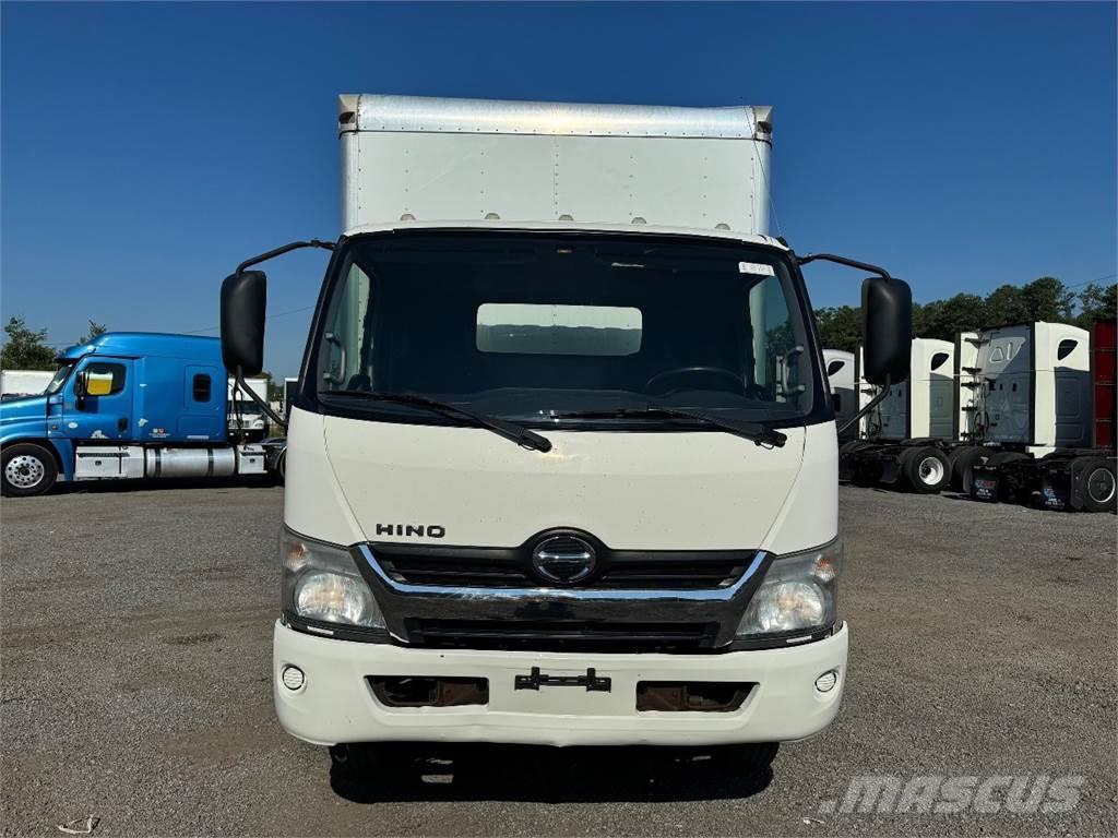 Hino 198 Camiones con caja de remolque