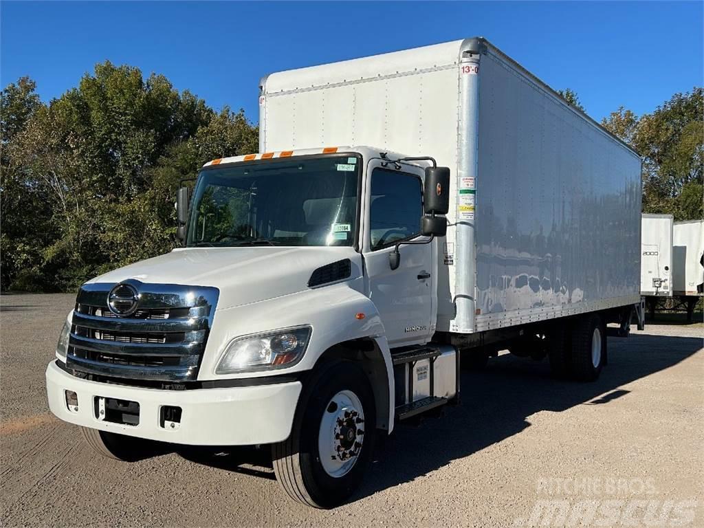 Hino 268 Camiones con caja de remolque