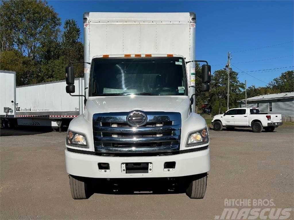 Hino 268 Camiones con caja de remolque