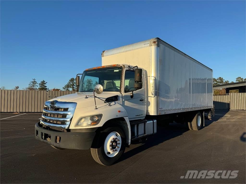 Hino 268 Camiones con caja de remolque