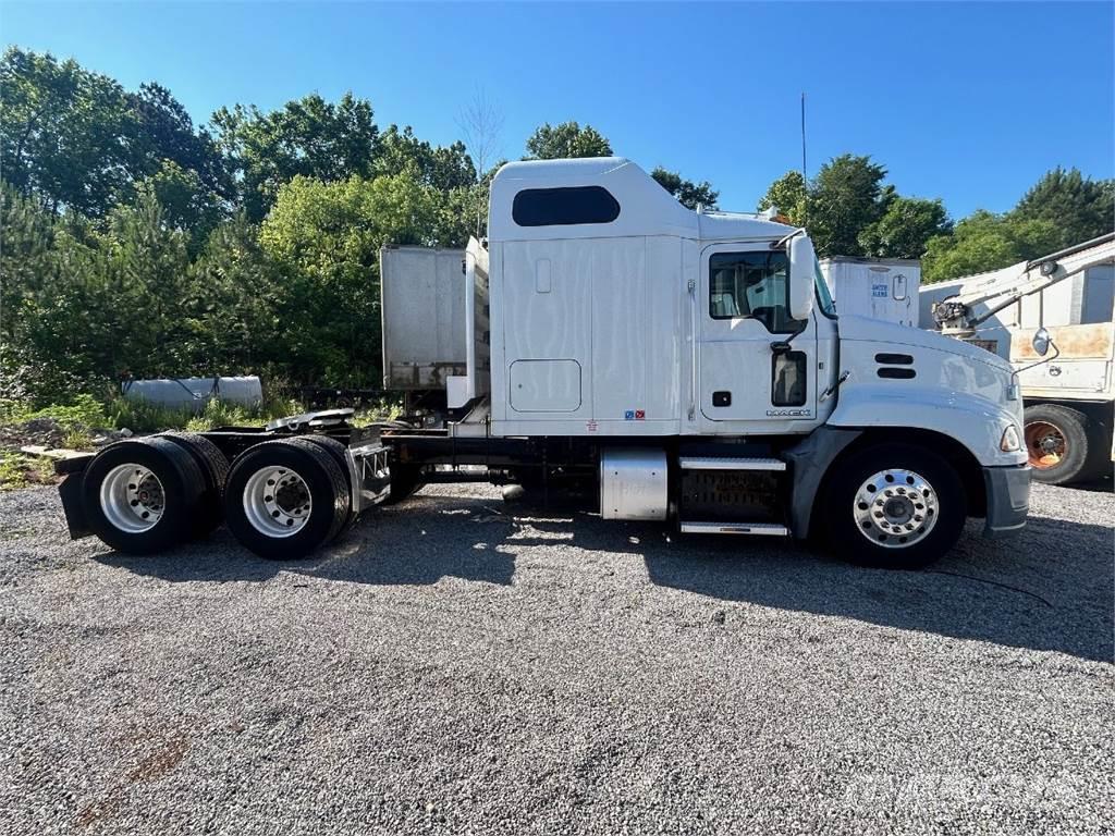 Mack CXU613 Camiones tractor