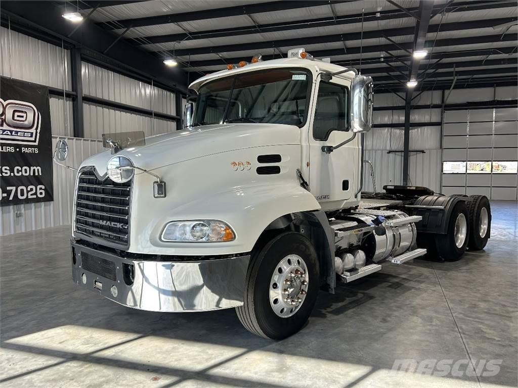 Mack CXU613 Camiones tractor