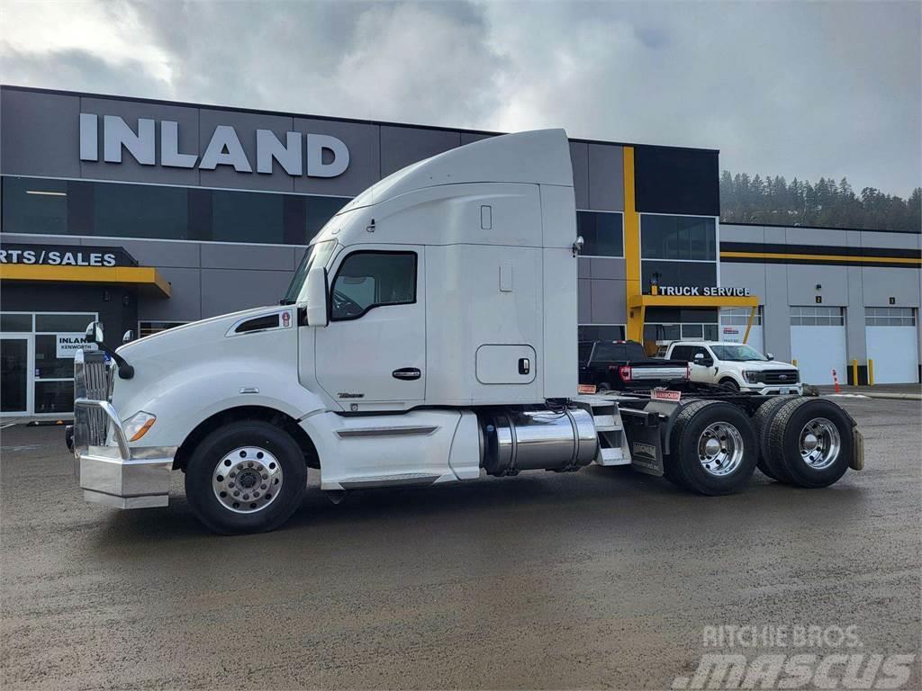 Kenworth T680 Camiones con chasís y cabina