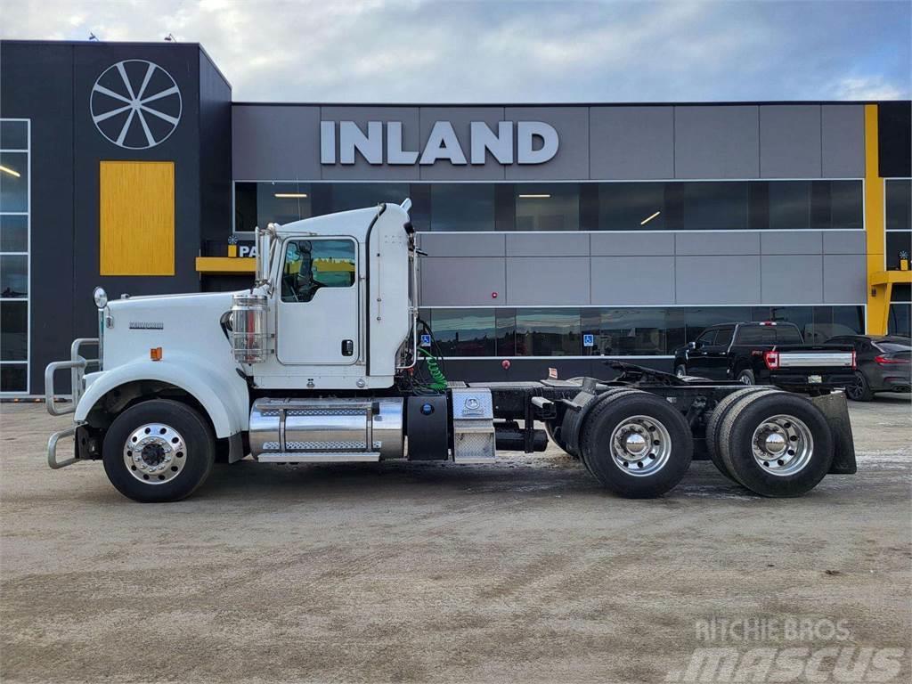 Kenworth W900 Camiones con chasís y cabina