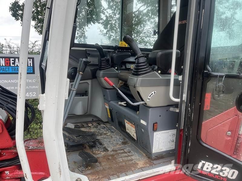 Takeuchi TB230 Excavadoras sobre orugas