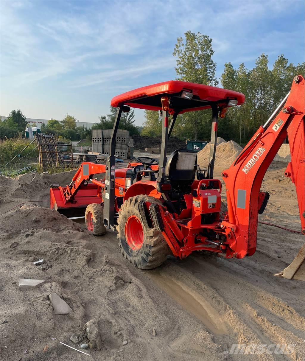 Kubota B26 Retrocargadoras