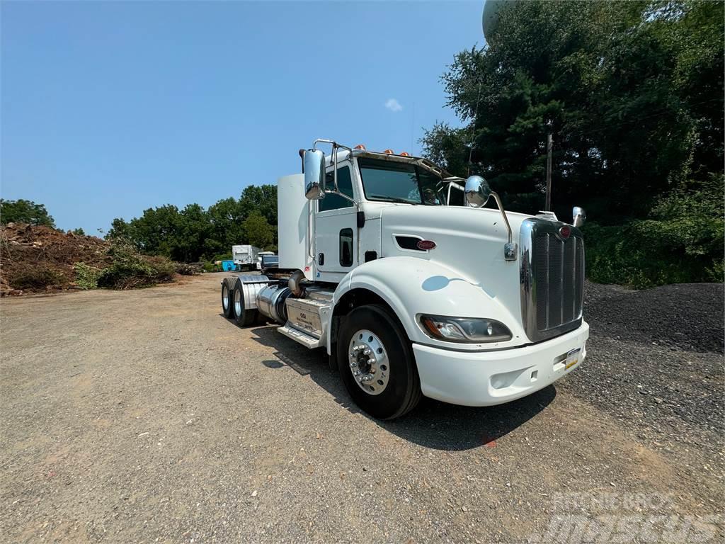 Peterbilt 384 Otros