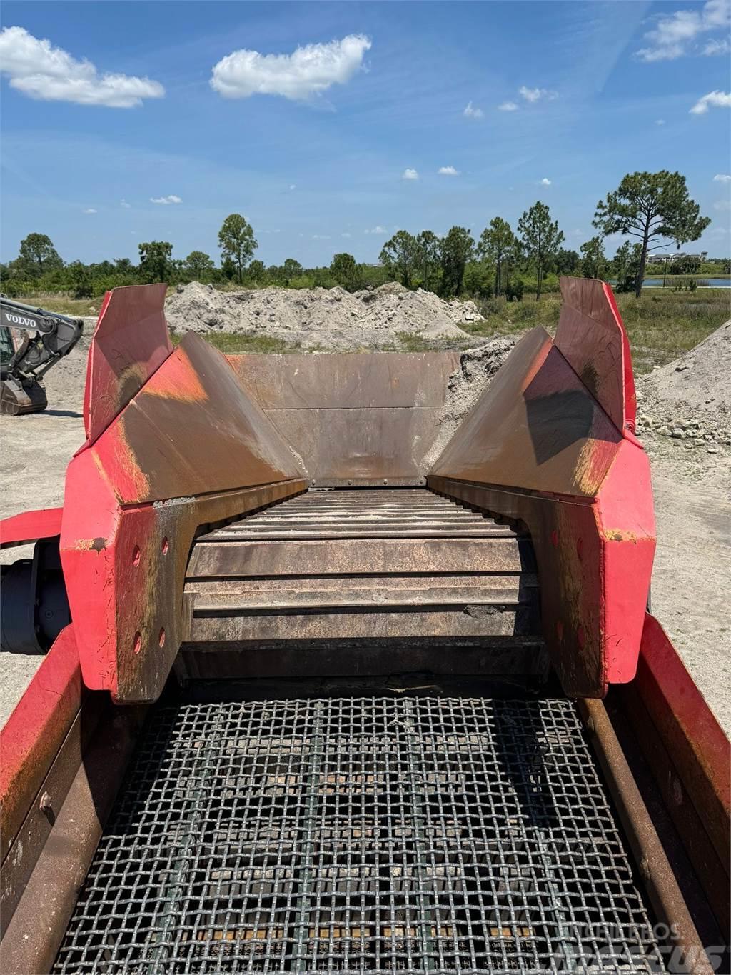 Sandvik Scalping Screen QE341 Machacadoras