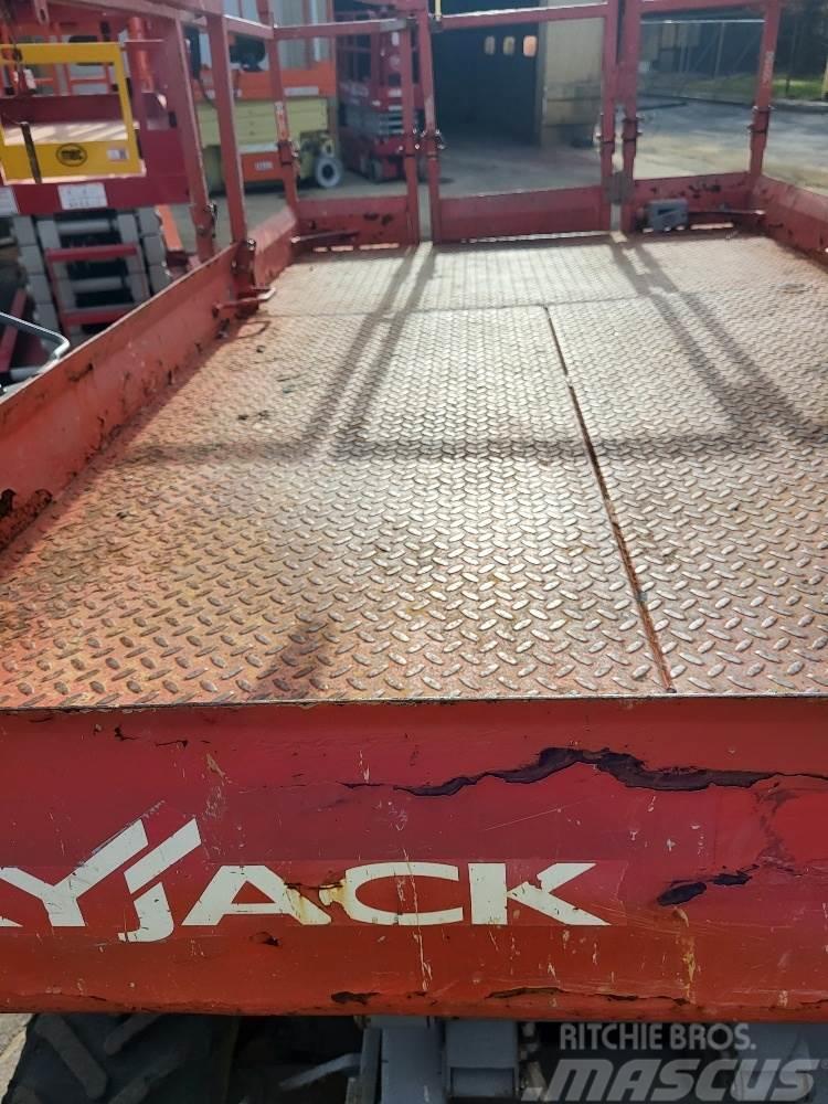 SkyJack SJ6832 RT Plataformas tijera