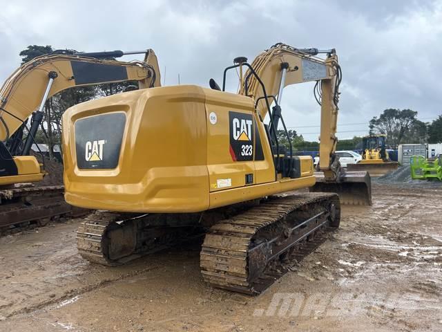 CAT 323 Excavadoras sobre orugas