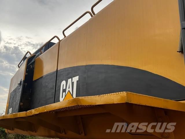 CAT 390DL Excavadoras sobre orugas