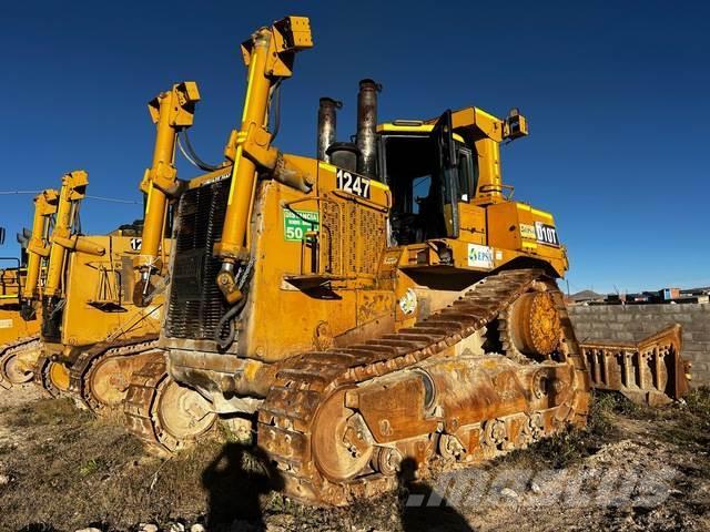 CAT D10T Buldozer sobre oruga