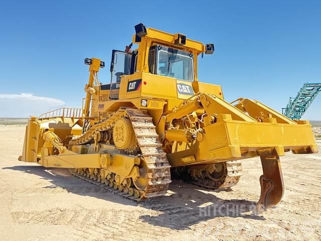 CAT D10T Buldozer sobre oruga