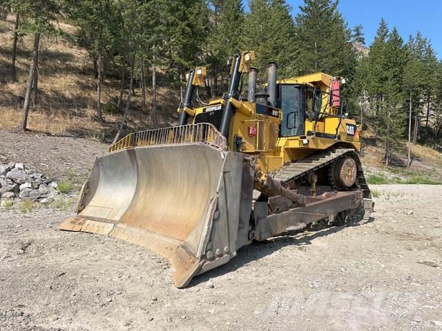 CAT D10T Buldozer sobre oruga