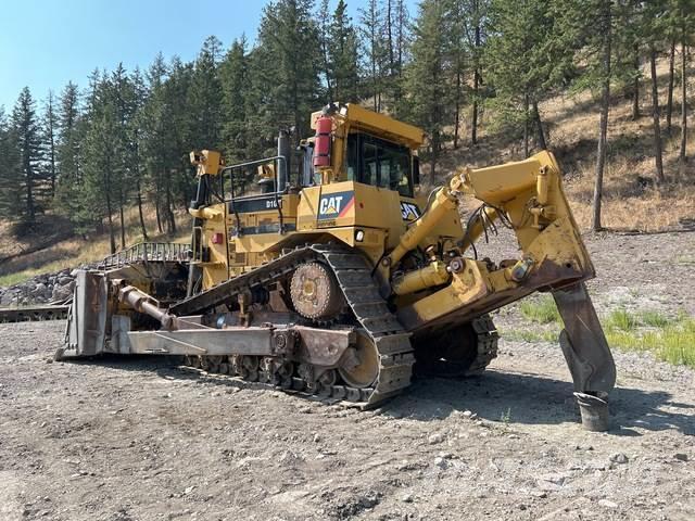 CAT D10T Buldozer sobre oruga