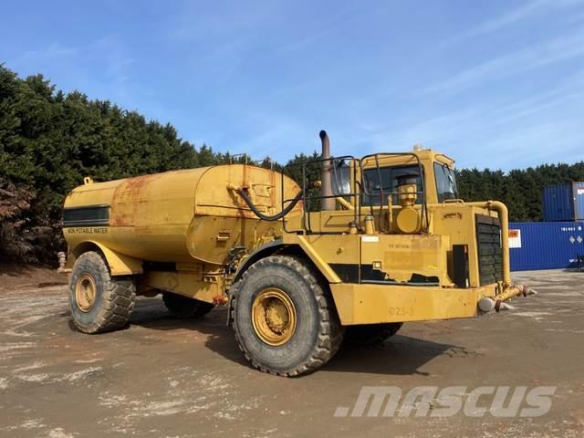 CAT D25D Camiones cisterna